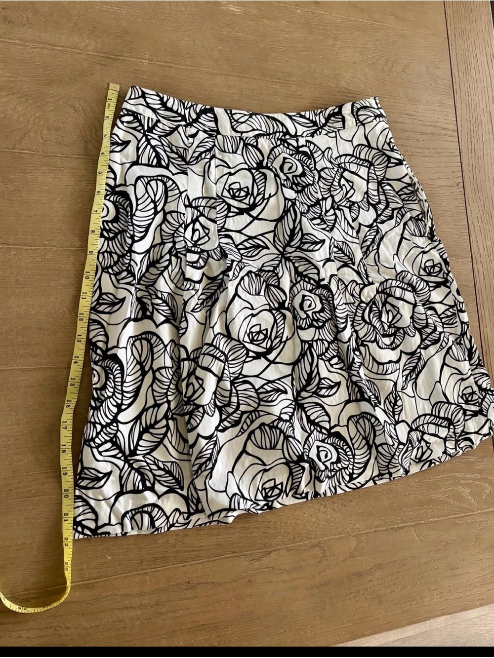 212 Collection Black and White Rose Floral Flared Cotton Skirt Women’s M